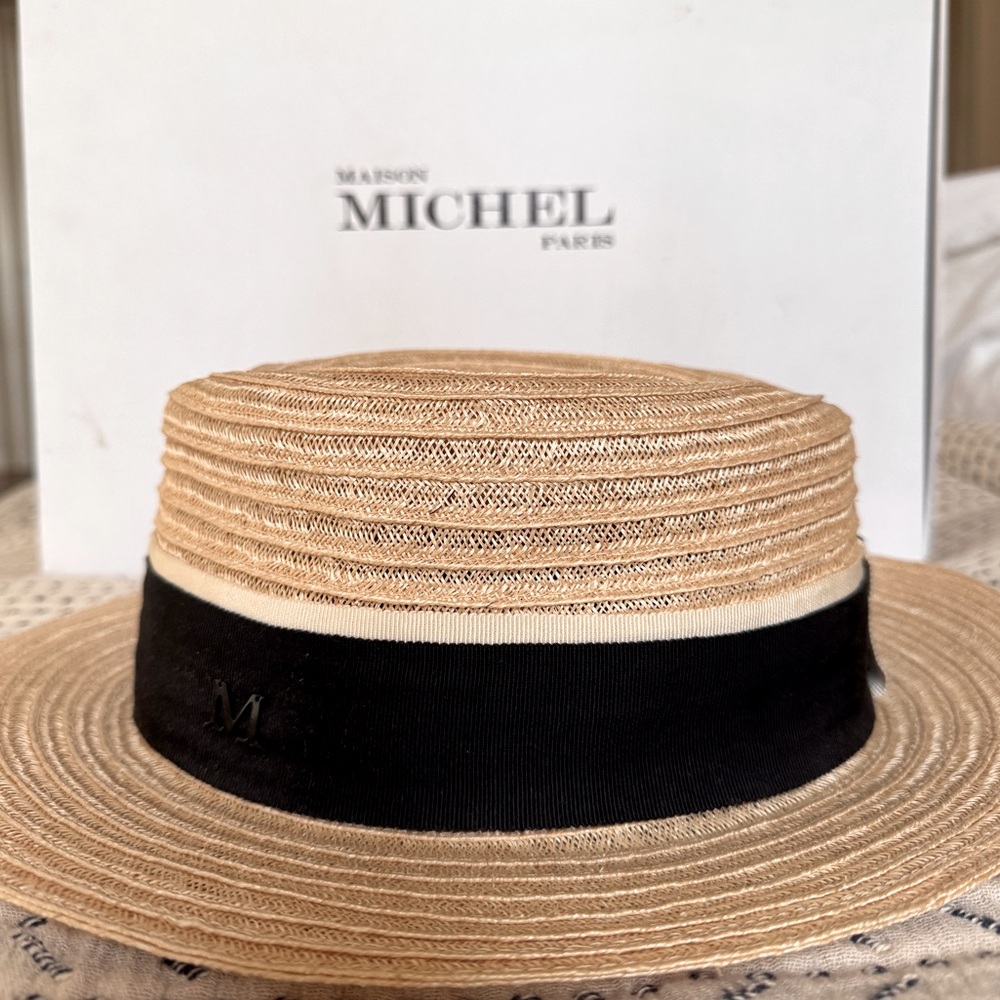 MAISON MICHEL (Chanel) Andre Hat sz Small 
Brand New with Box